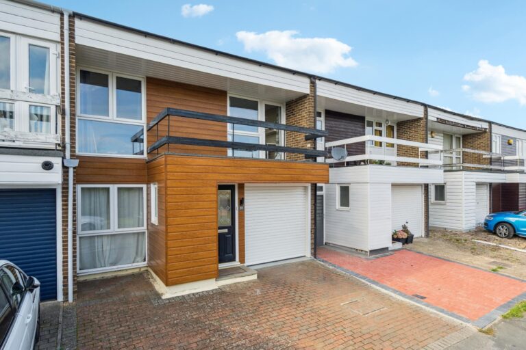 Milton Lawns, Chesham Bois, Amersham