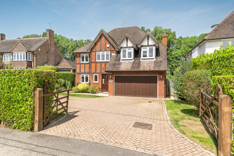Longfield Drive, Amersham
