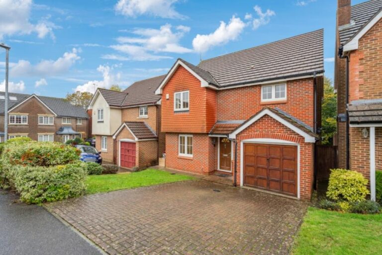 Five Fields Close, Carpenders Park