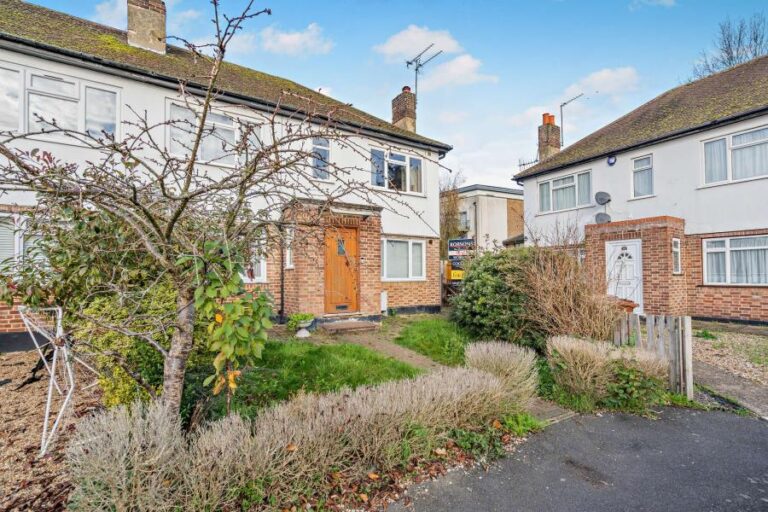Audley Court, Pinner