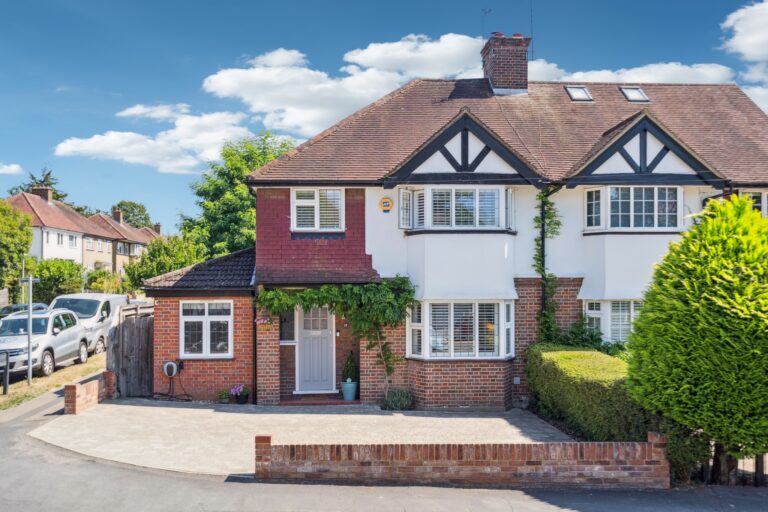 Field Way, Rickmansworth, WD3