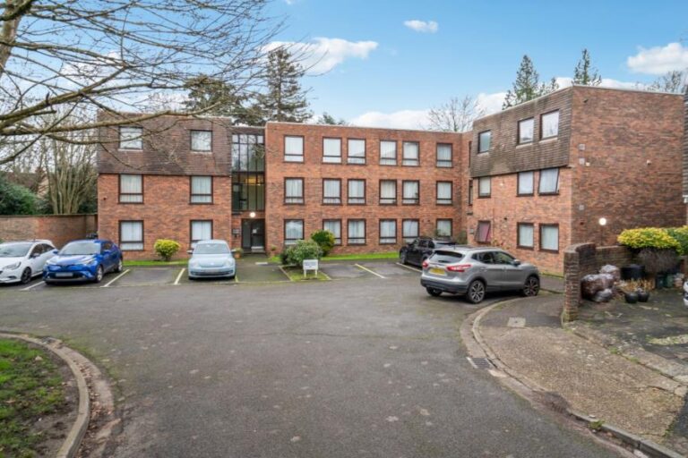 Dene Road, Northwood