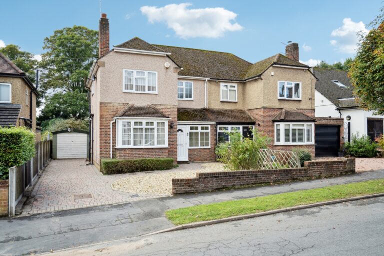 Field Way, Rickmansworth, WD3
