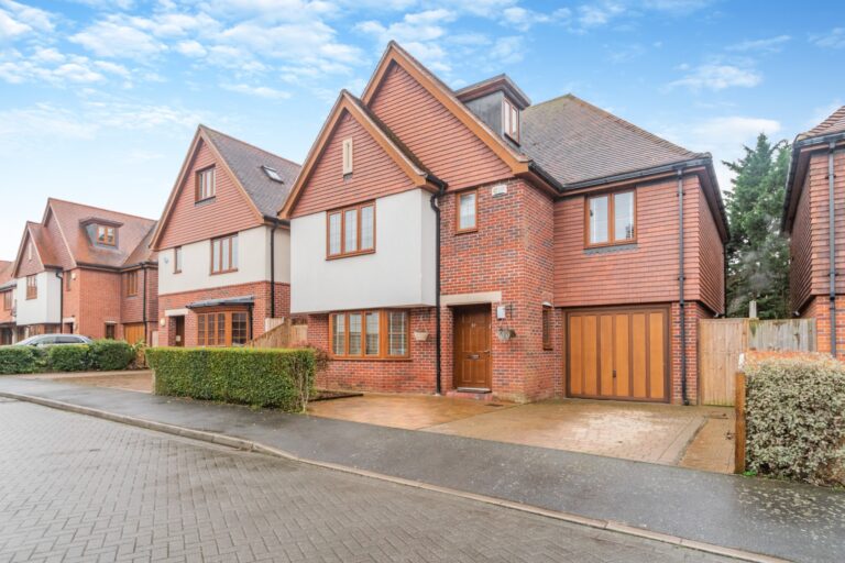 Bishop Ramsey Close, Ruislip