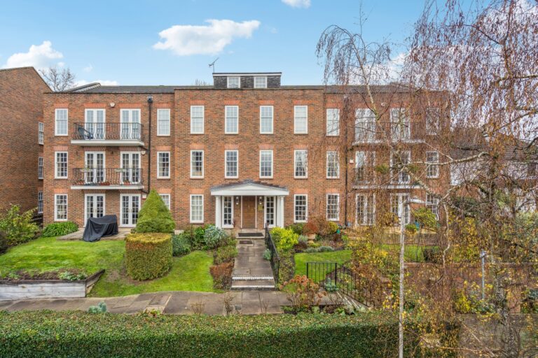 Ashurst Close, Northwood