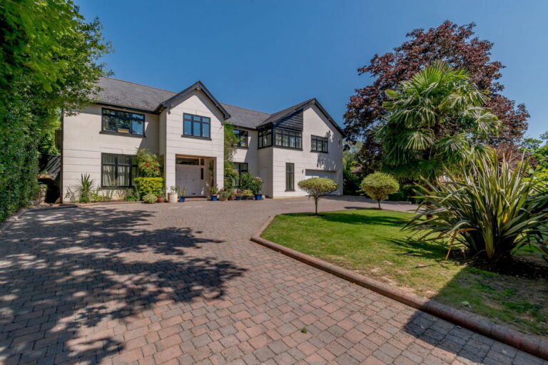 Kewferry Drive, Northwood