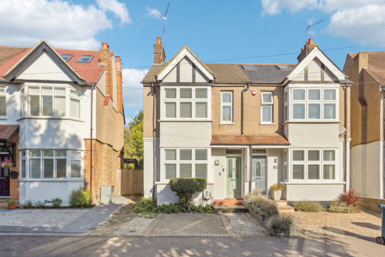 Kingsley Road, Pinner HA5