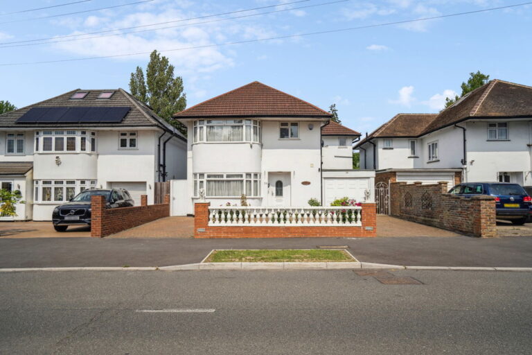 St Thomas Drive, Pinner, HA5