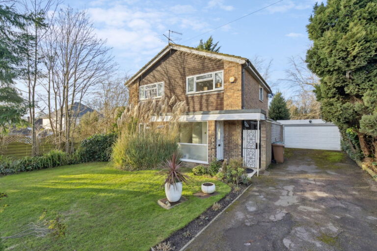 Bishops Avenue, Northwood