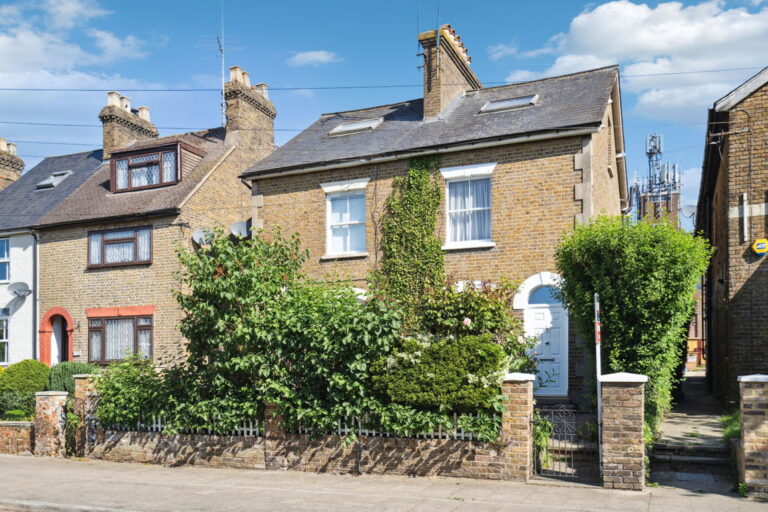 High Street, Rickmansworth, WD3