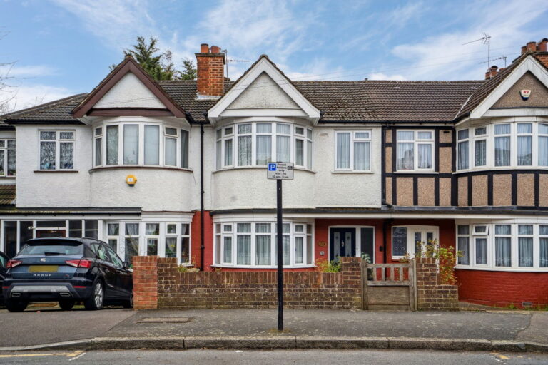 Clitheroe Avenue, Rayners Lane, Harrow HA2