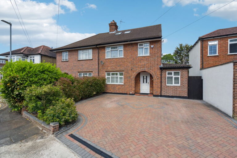 Ivy Close, Eastcote, Pinner HA5