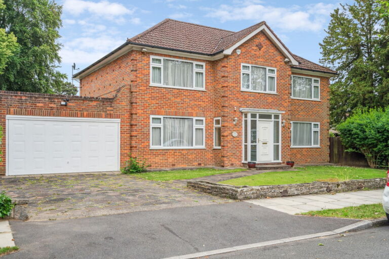 Royston Park Road, Hatch End, Pinner HA5