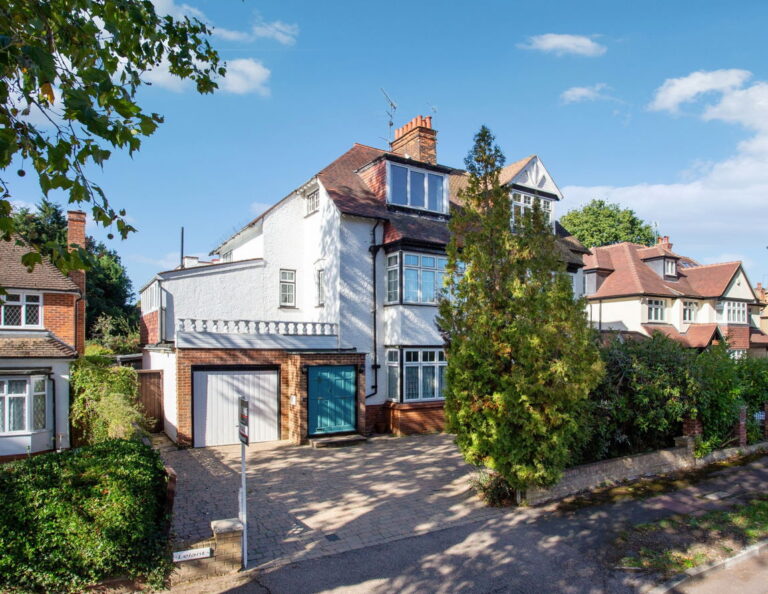 Royston Grove, Hatch End, Pinner HA5