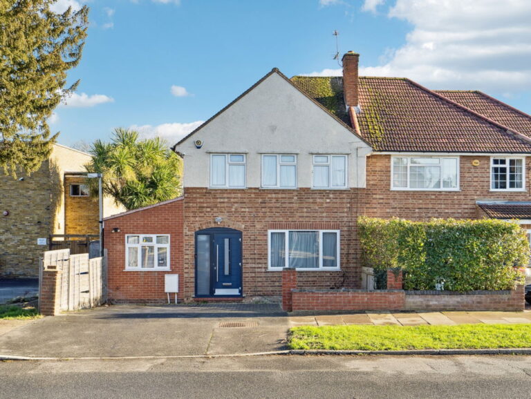Cannon Lane, Pinner HA5