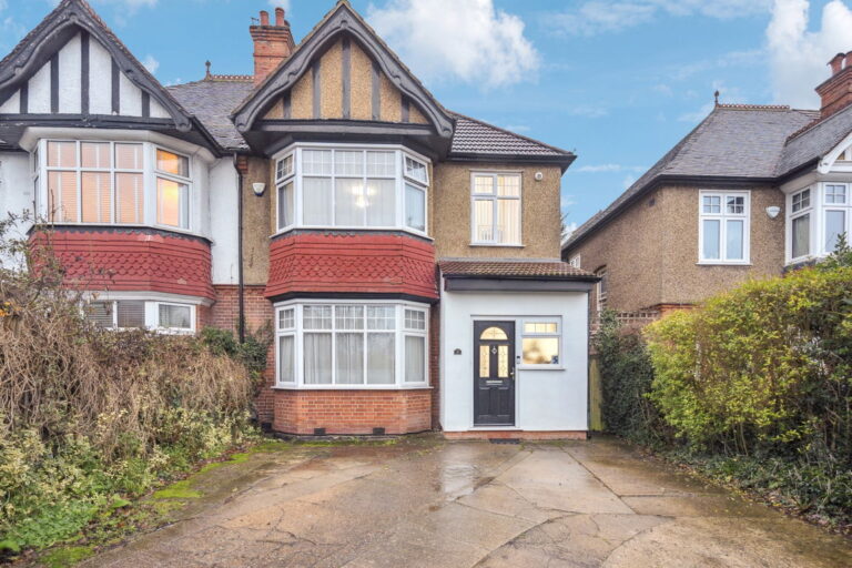 Marsh Road, Pinner HA5