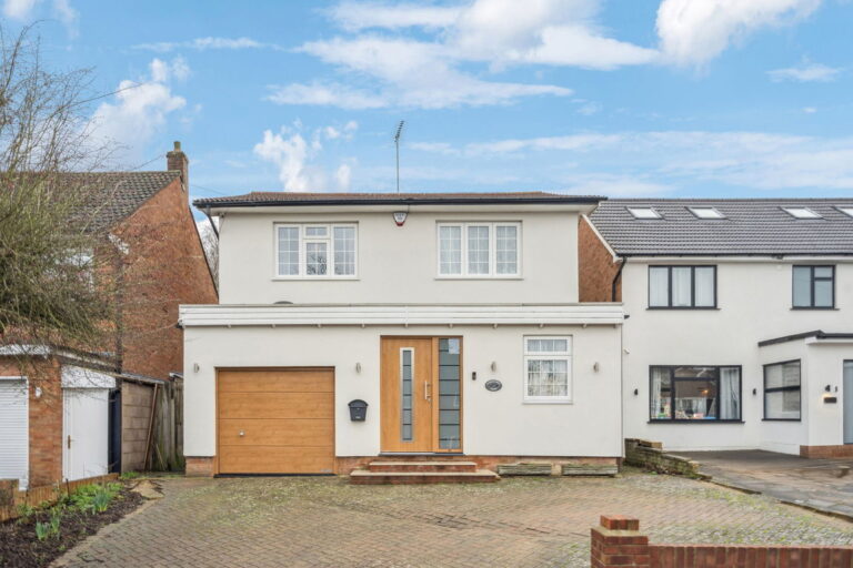 Albury Drive, Pinner HA5