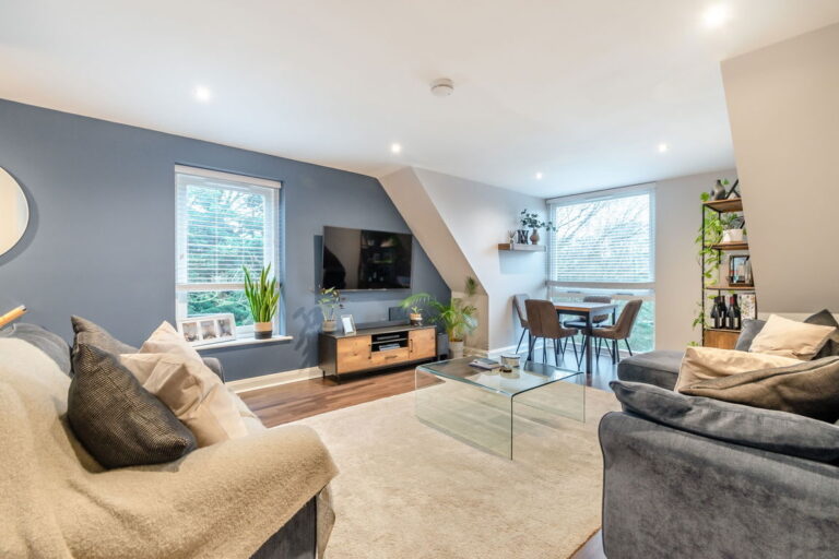 Uxbridge Road, Mill End, Rickmansworth, WD3 8DS