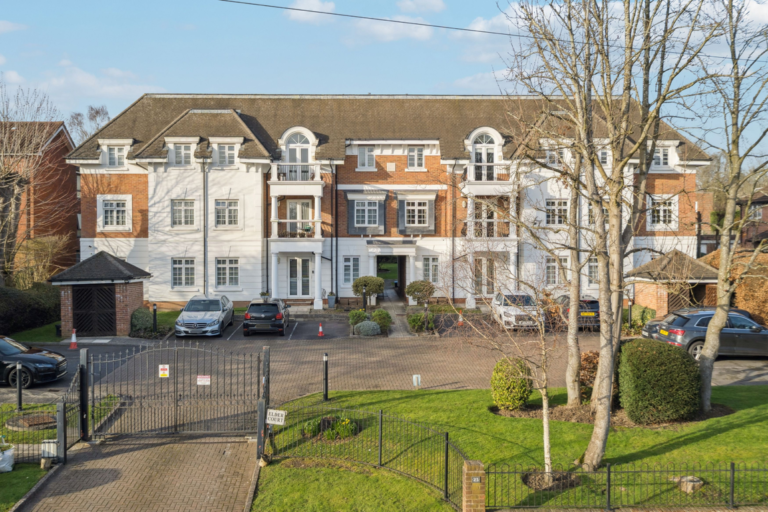 Green Lane, Northwood, HA6 2XP