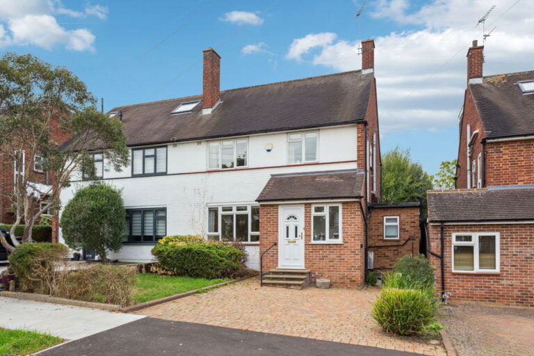 Evelyn Drive, Pinner HA5