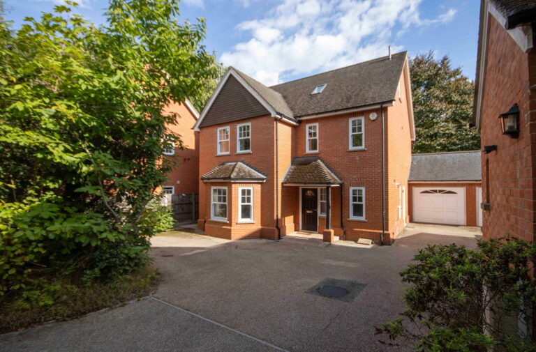 Shire Lane, Chorleywood, WD3
