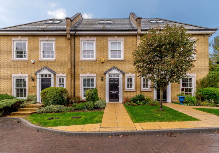 Vantage Mews, Green Lane, Northwood