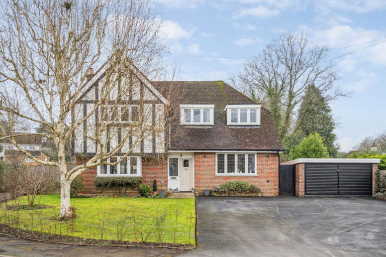 Dove Park, Chorleywood, WD3