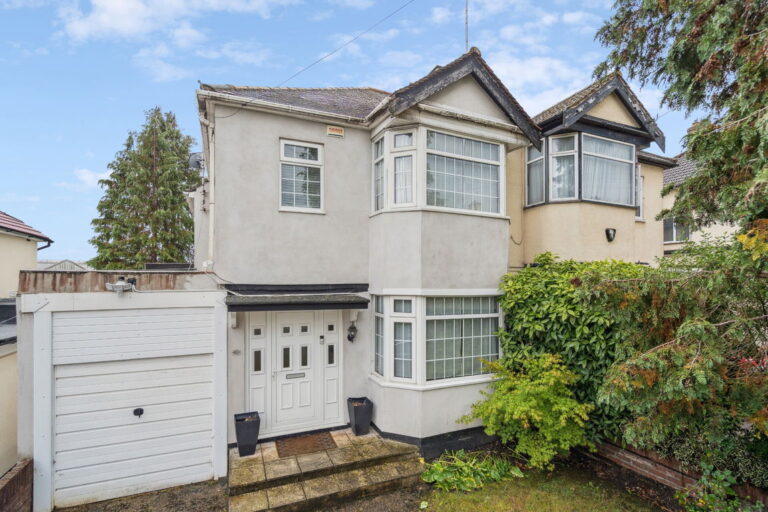 York Road, Northwood