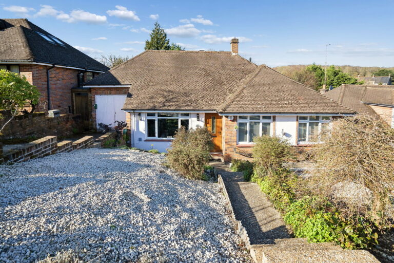 Clements Road, Chorleywood, Rickmansworth, WD3 5JT