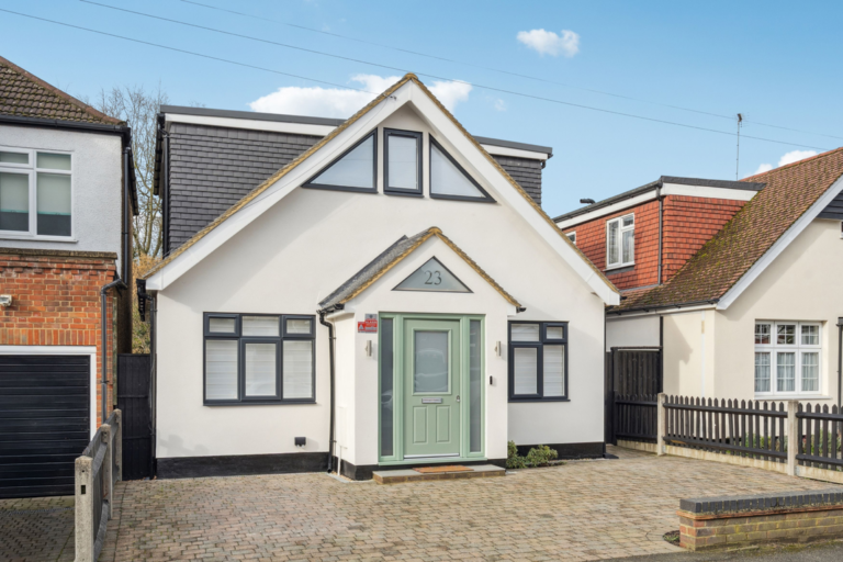 Avenue Road, Pinner, HA5 3EZ