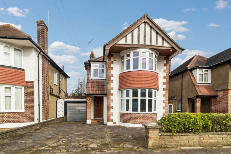 Chester Drive, Harrow, HA2 7PY