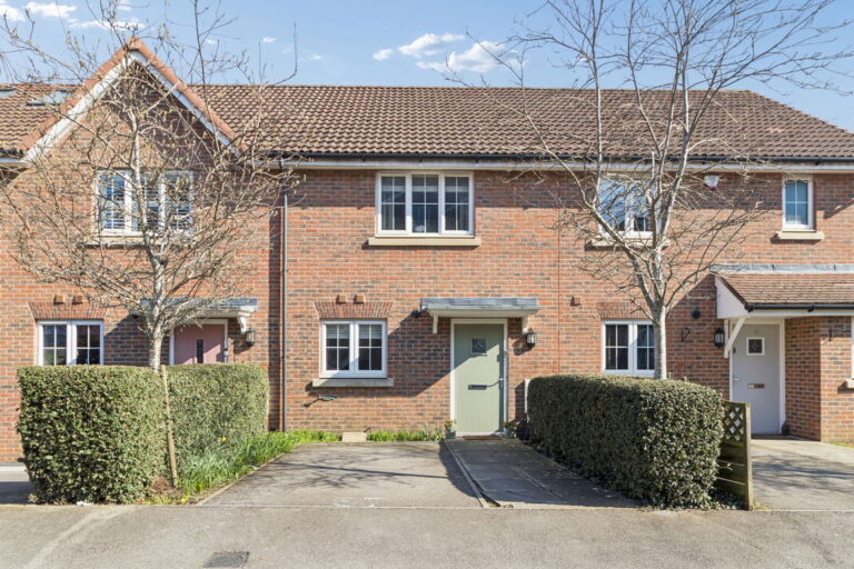 St Mawes Close, Croxley Green, Hertfordshire, WD3