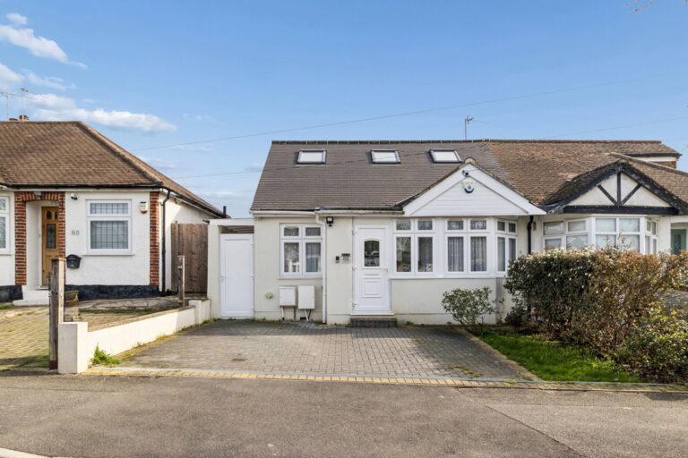 Mount Park Road, Pinner, HA5 2JS