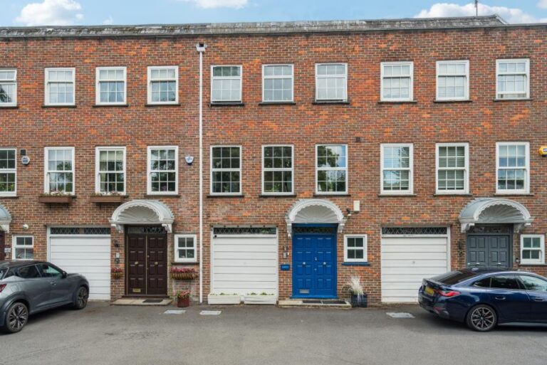 Dene Road, Northwood