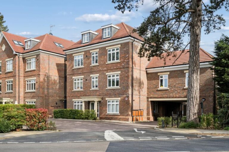 Woodchester Court, Northwood