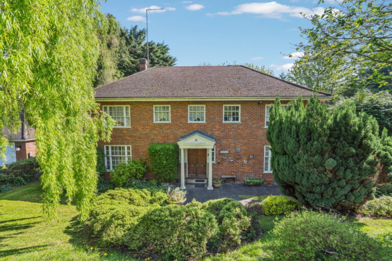 Harewood, Rickmansworth, WD3