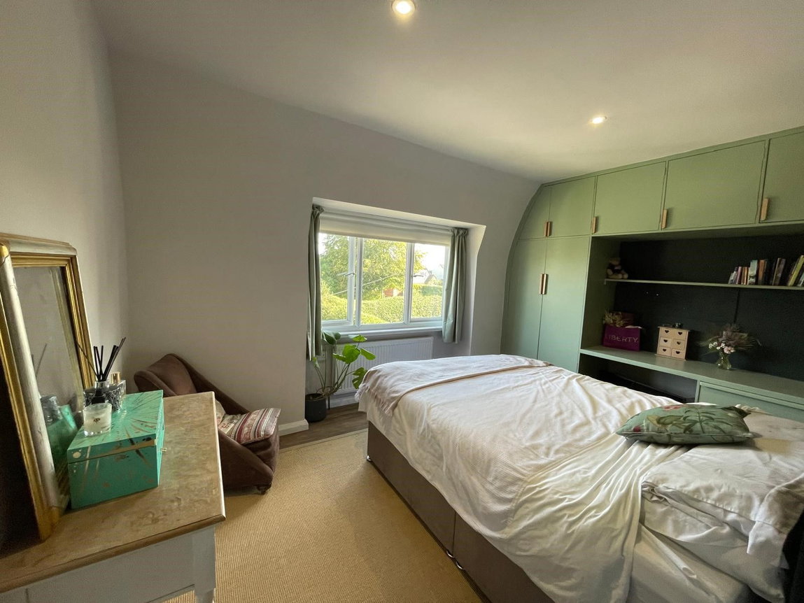 Bedroom-2_1790327456063.jpg