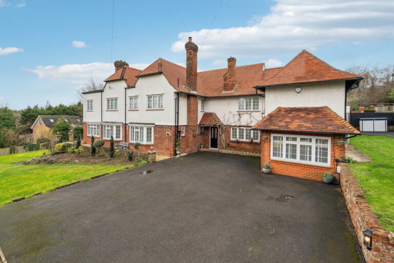 Chorleywood Road, Rickmansworth, WD3