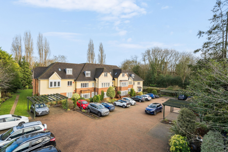 Duck’s Hill Road, Northwood