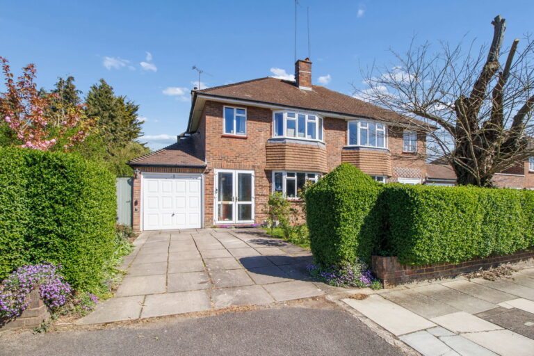 Raisins Hill, Pinner, HA5 2BU