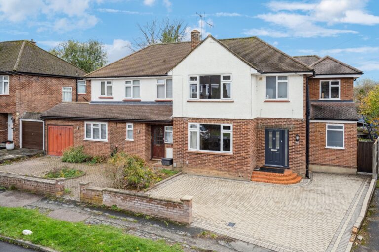 Little Reeves Avenue, Amersham