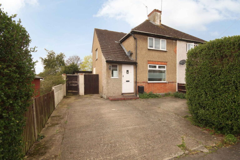 Greenway, Pinner, HA5