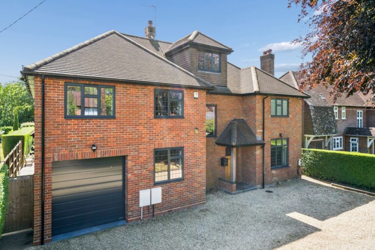 Longfield Drive, Amersham