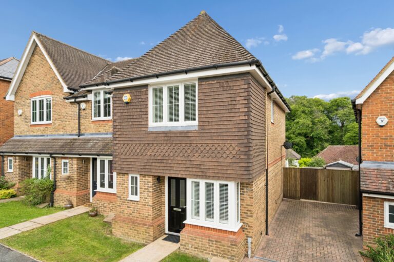 Hillside Gardens, Amersham