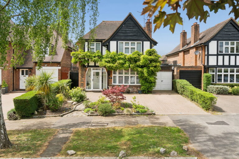 Towers Road, Pinner, HA5 4SQ