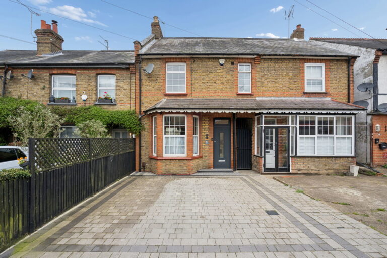 High Street, Northwood, HA6 1EB