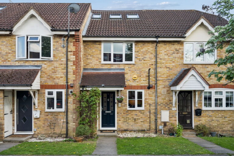 Jordans Road, Mill End, Rickmansworth, Herts, WD3 8GN