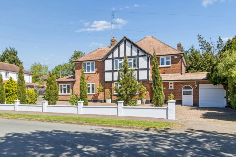 Crofters Road, Northwood, HA6 3EB