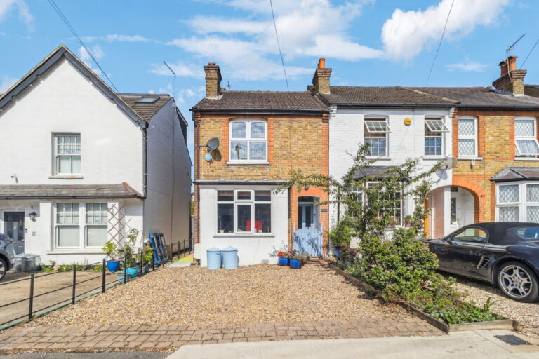 High Street, Northwood, HA6 1EB