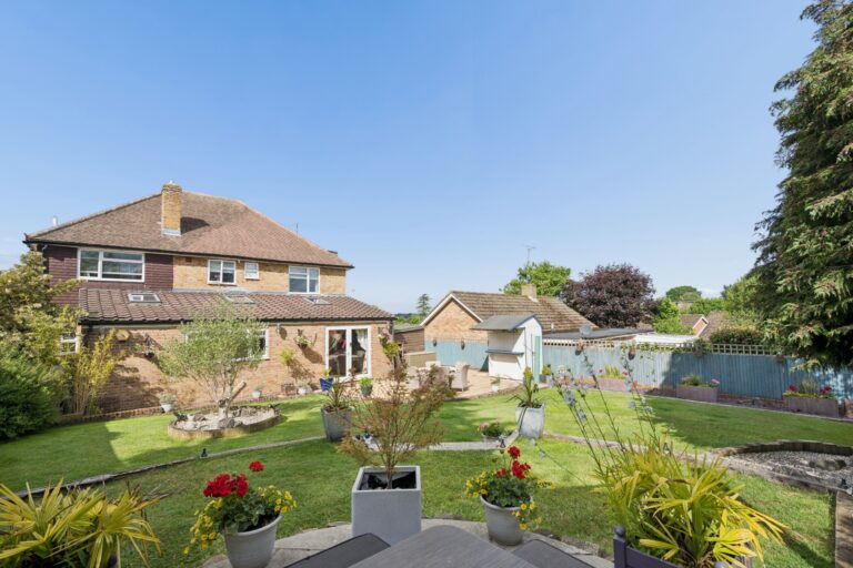 Hawthorn Way, Chesham